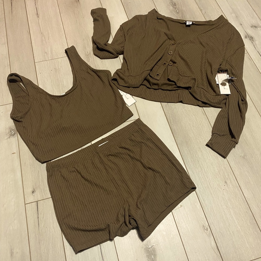 3 piece lounge set